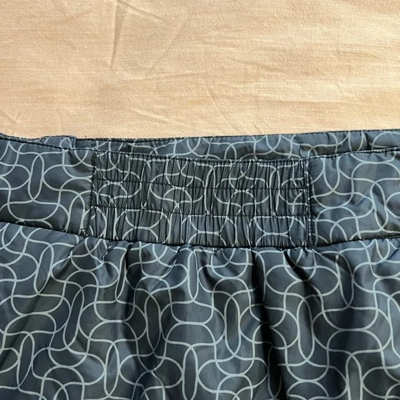 MOUNTAIN HARDWEAR Trekkin Insulated Thermal Nylon Quilted Mini Skirt Sz L - Picture 3 of 6